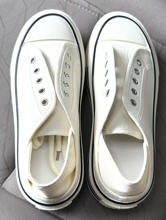 Cream Canvas